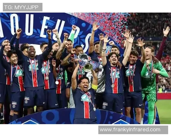 足总杯惊天冷门巴萨狂胜里昂五球引发全场震惊