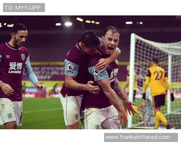 英超焦点战曼城与曼联平局乌龙球成比赛转折点战术分析揭秘