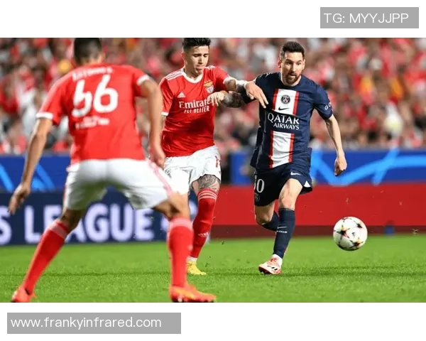 西甲精彩对决本菲卡与巴黎圣日耳曼激战成平局神扑时刻引发全场欢呼