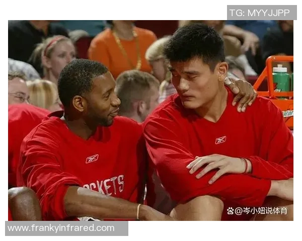 姚明在球场上如何通过默契配合提升团队战斗力与比赛胜率