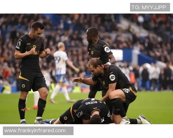 英超激战巴萨与曼城1比1平补时进球引发全场狂欢回顾十大精彩进球