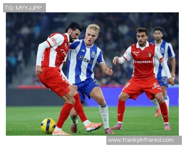 欧联杯曼联大胜波尔图帽子戏法引发全场狂欢数据分析揭示精彩瞬间 欧联杯曼联大胜波尔图帽子戏法引发全场狂欢数据分析揭示精彩瞬间