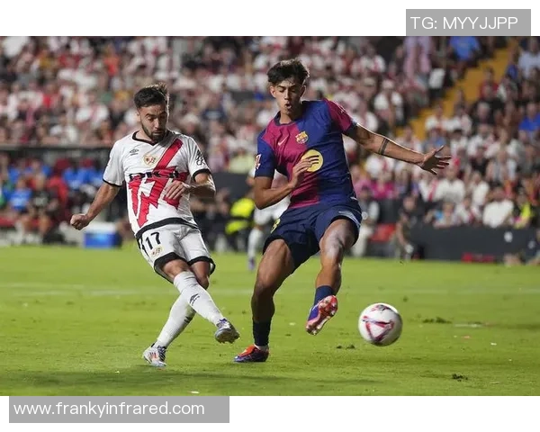 那不勒斯逆转巴萨3-2震惊西甲赛场历史冷门引发全场狂欢